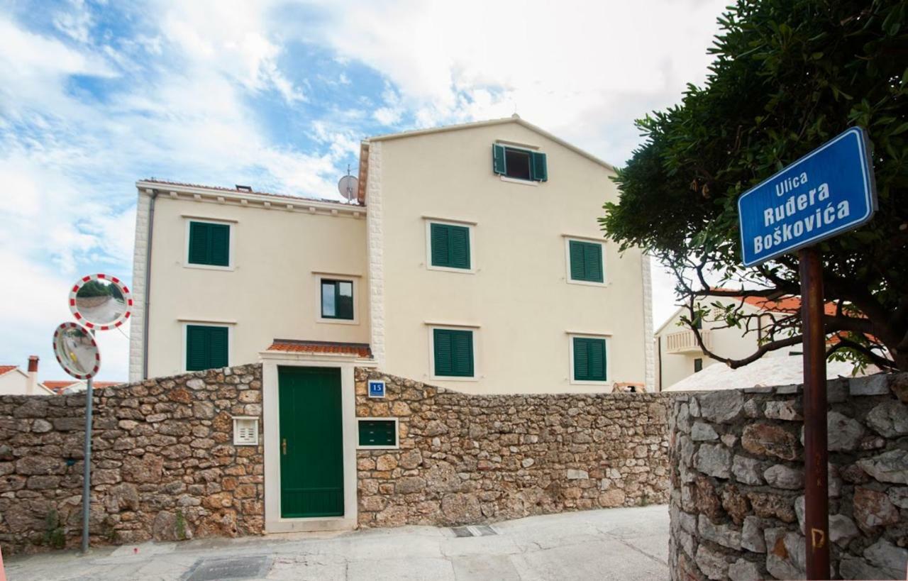 Apartmán House Koloc Bol Exteriér fotografie