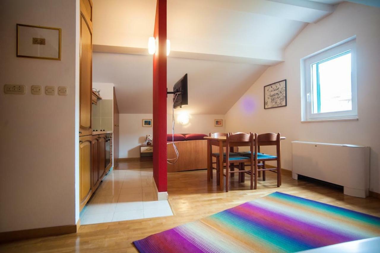 Apartmán House Koloc Bol Exteriér fotografie