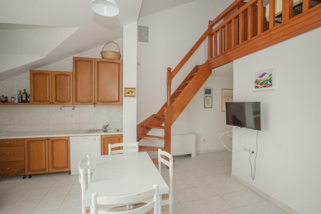 Apartmán House Koloc Bol Exteriér fotografie